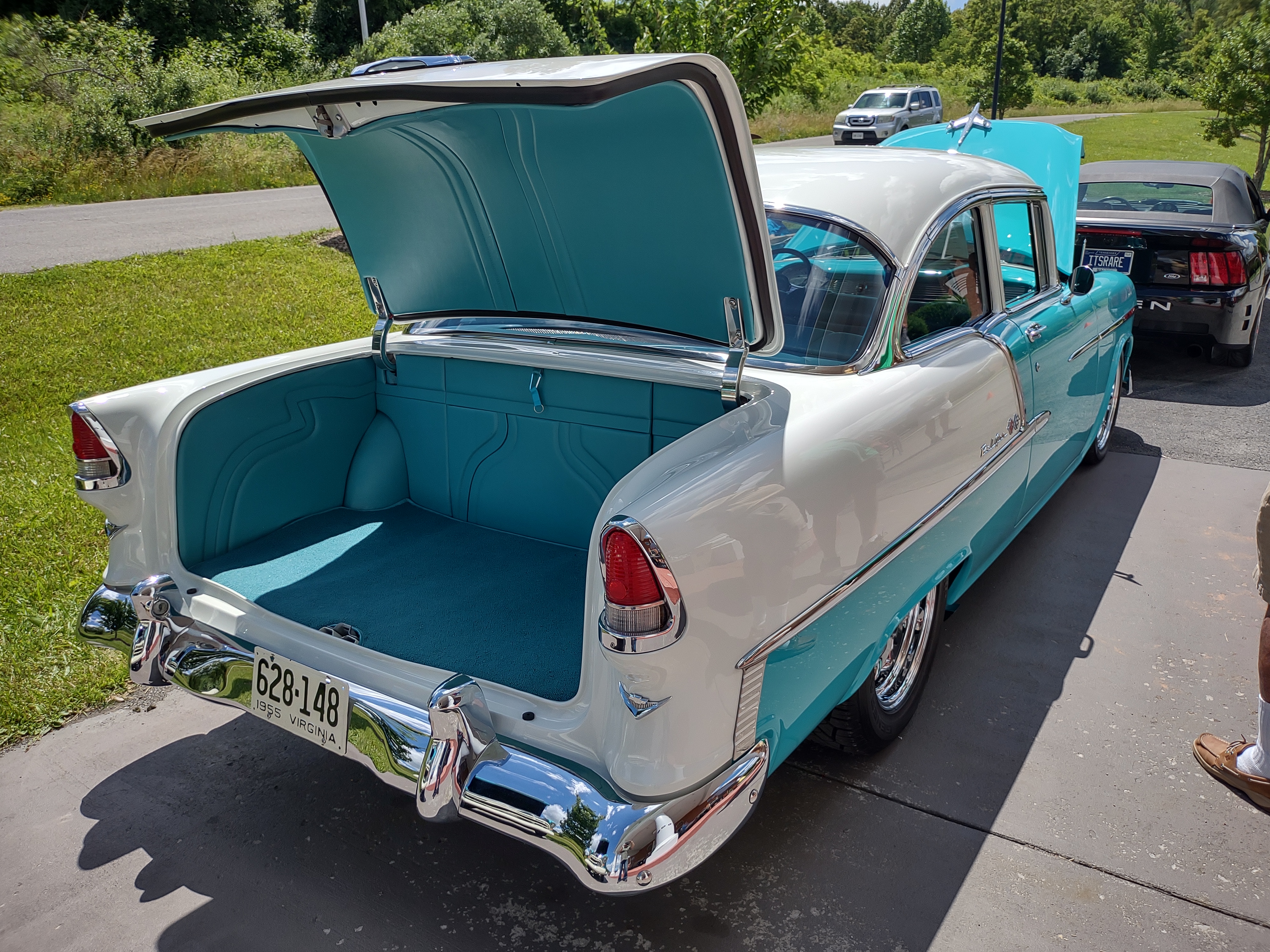 1955-Chevy-Gary-Flanary-RIMG_20220618_114953604_HDR3rd-annual-Classic-Cars-for-Classic-Seniors-2022