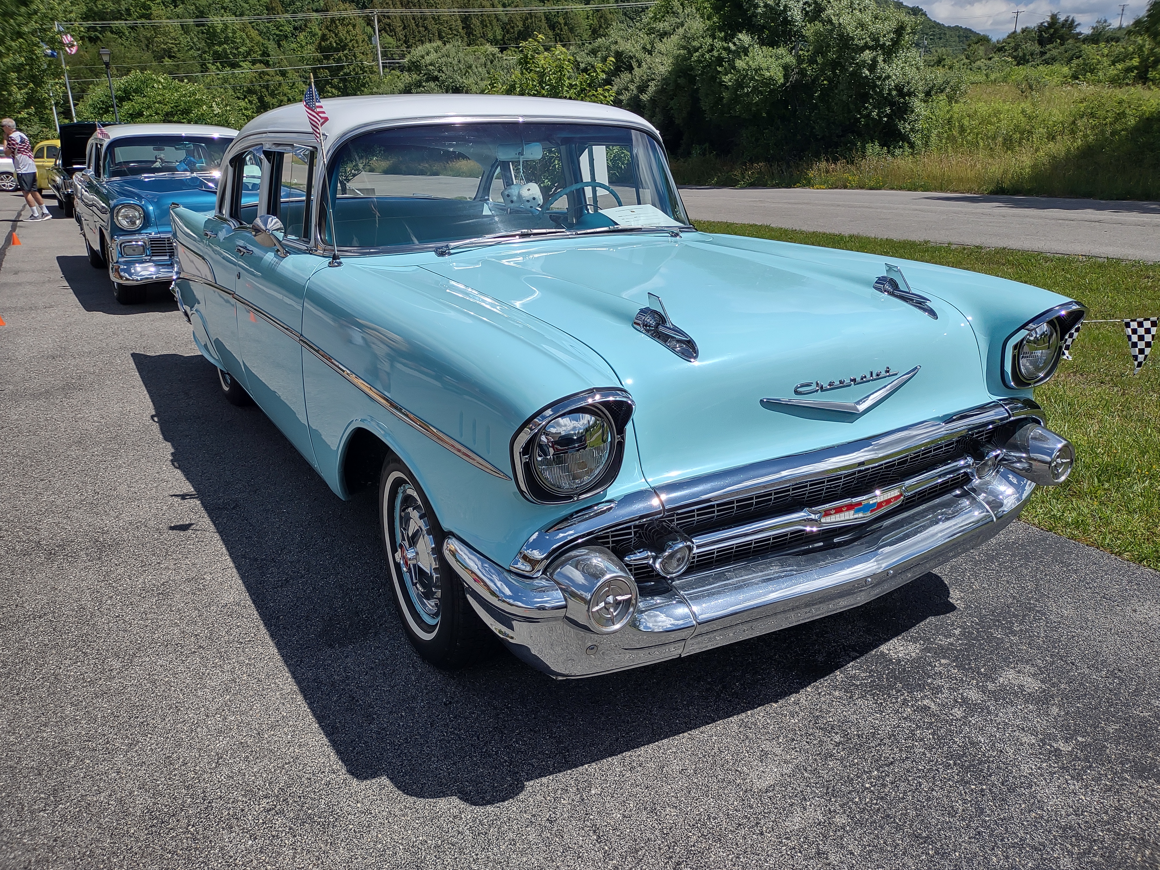 1957-Chevy-Curtis-and-Brigid-Martin-IMG_20220618_114452027_HDR3rd-annual-Classic-Cars-for-Classic-Seniors-2022