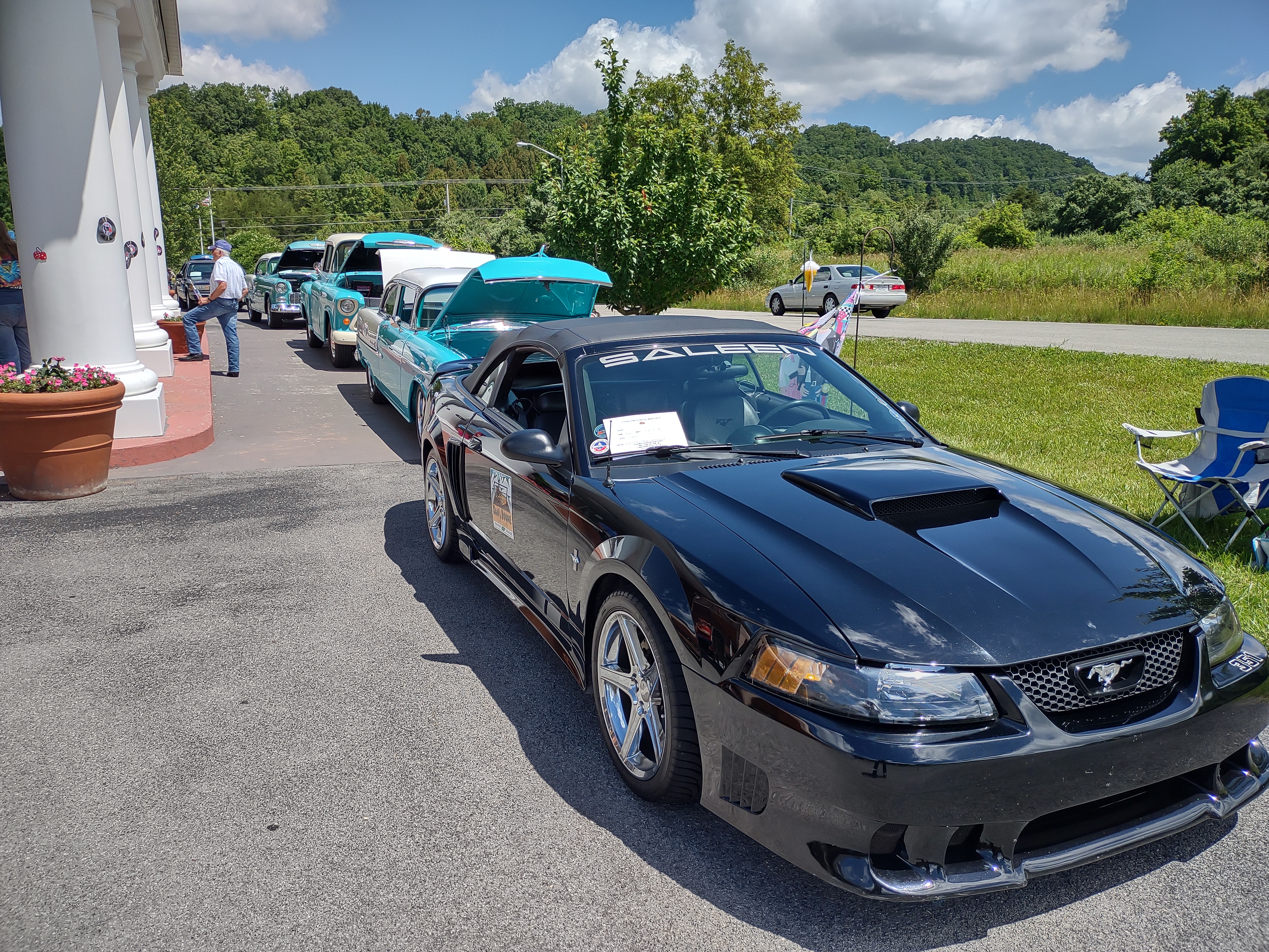 A-Parade-2001-Mustang-Dave-Williams-IMG_20220618_120202886_HDR3rd-annual-Classic-Cars-for-Classic-Seniors-2022